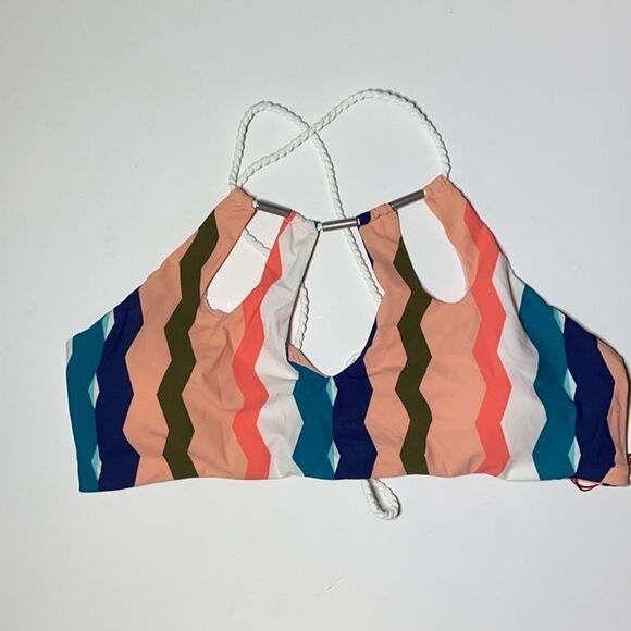 NWT MSRP $94 Red Carter Cutout Keyhole High Neck Bikini Top Women's Size Large - Picture 2 of 6